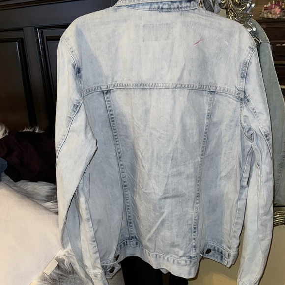COPY - ONLY WORN ONCE VINTAGE JEAN JACKET - Picture 2 of 2